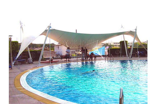 【抗壓抗風泳池遮雨篷供應】簡單泳池景觀張拉膜遮雨棚